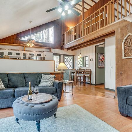 Charming Cabin With Fire Pit And Decks About 7 Mi To Helen Sautee Nacoochee Exteriör bild