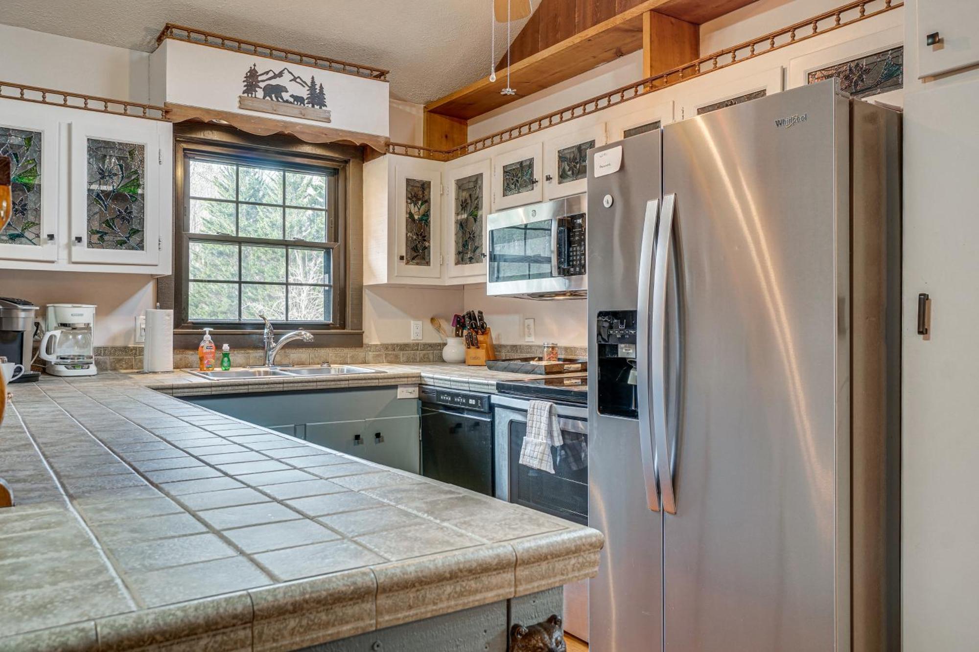 Charming Cabin With Fire Pit And Decks About 7 Mi To Helen Sautee Nacoochee Exteriör bild