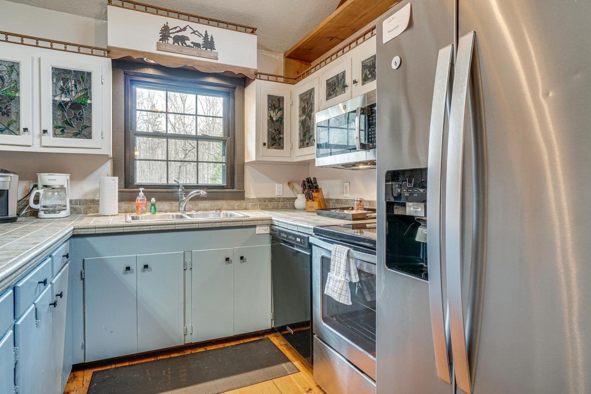 Charming Cabin With Fire Pit And Decks About 7 Mi To Helen Sautee Nacoochee Exteriör bild